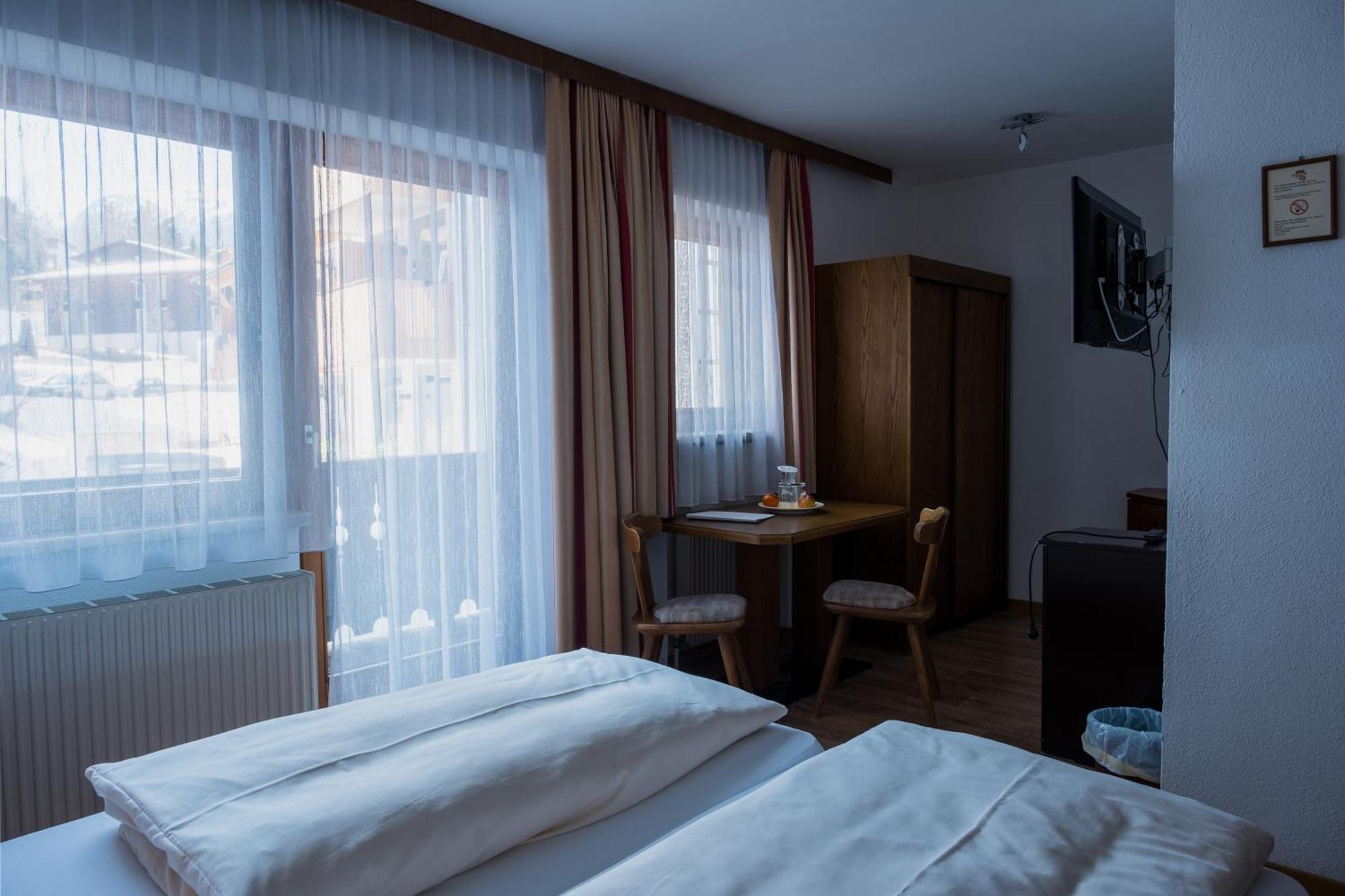 "Quality Hosts Arlberg" Hotel-Gasthof Freisleben Санкт Антон ам Арлберг Екстериор снимка