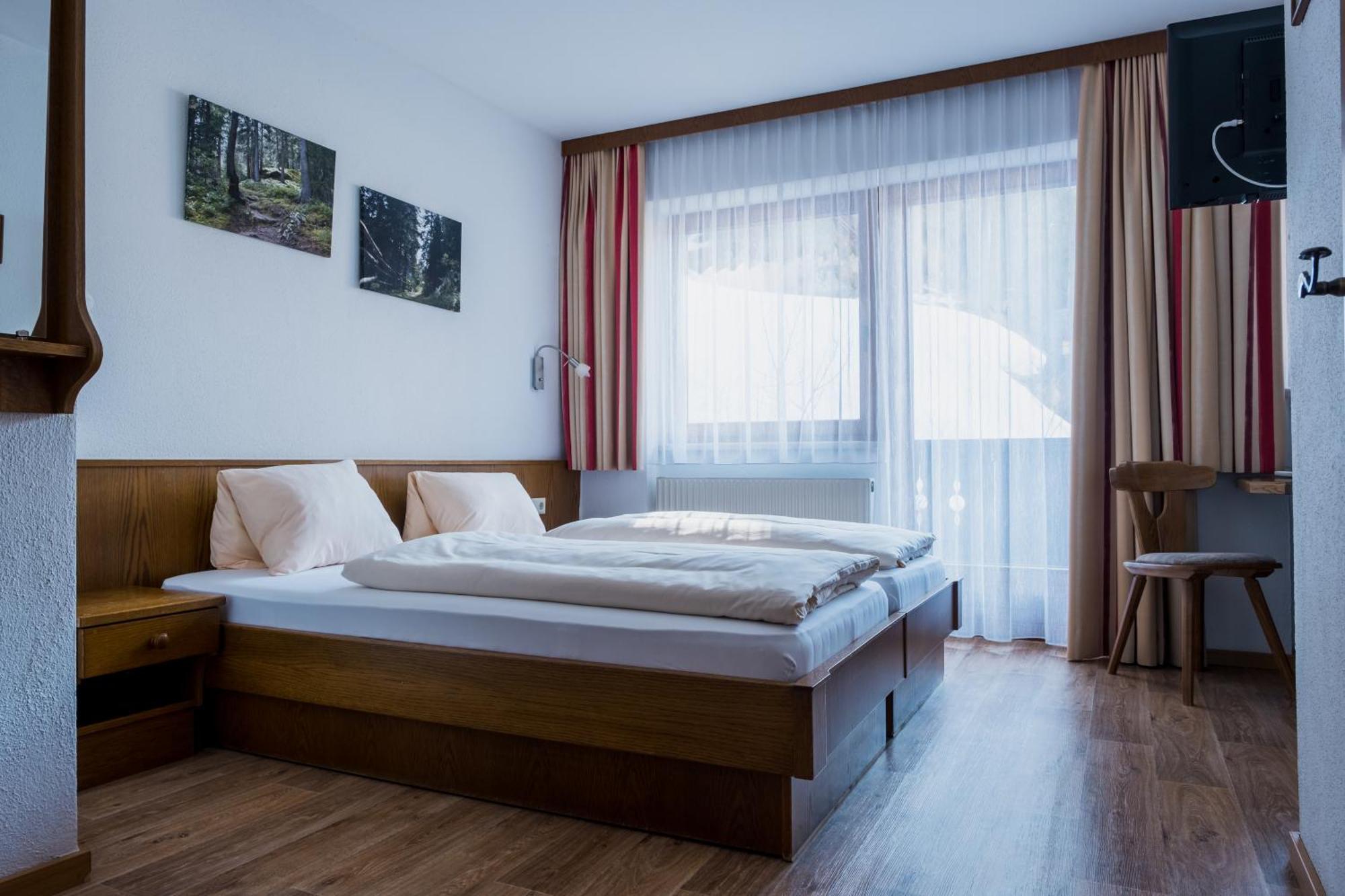 "Quality Hosts Arlberg" Hotel-Gasthof Freisleben Санкт Антон ам Арлберг Екстериор снимка