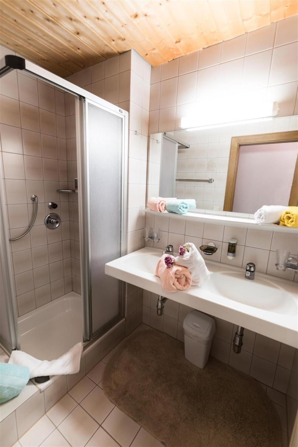 "Quality Hosts Arlberg" Hotel-Gasthof Freisleben Санкт Антон ам Арлберг Стая снимка