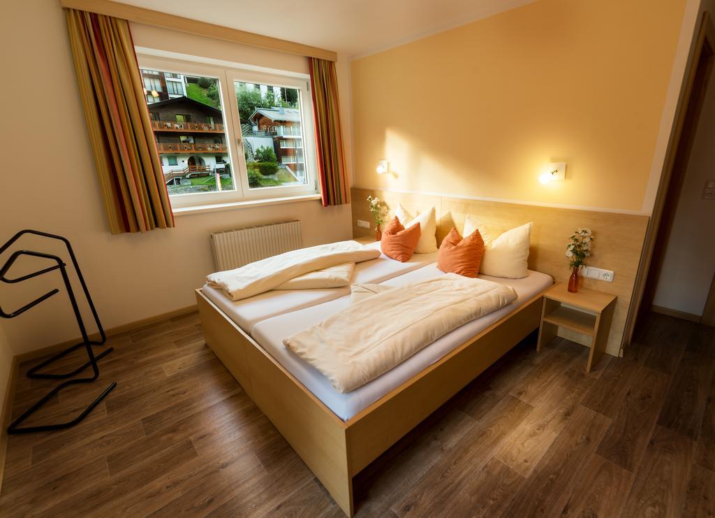 "Quality Hosts Arlberg" Hotel-Gasthof Freisleben Санкт Антон ам Арлберг Екстериор снимка